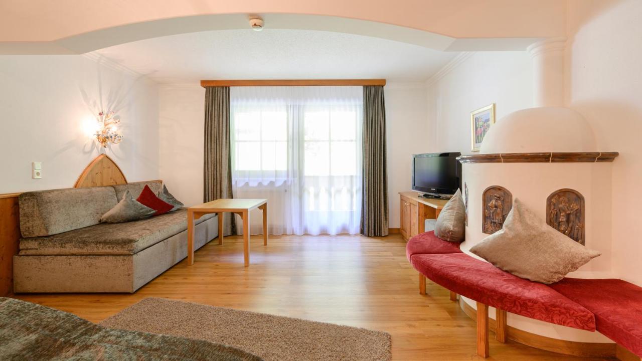 Hotel Garni Castel 4*